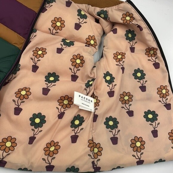 NWOT PacSun Kids Puffer Vest Size L 10 Flowers in pots inside pattern - Picture 6 of 11
